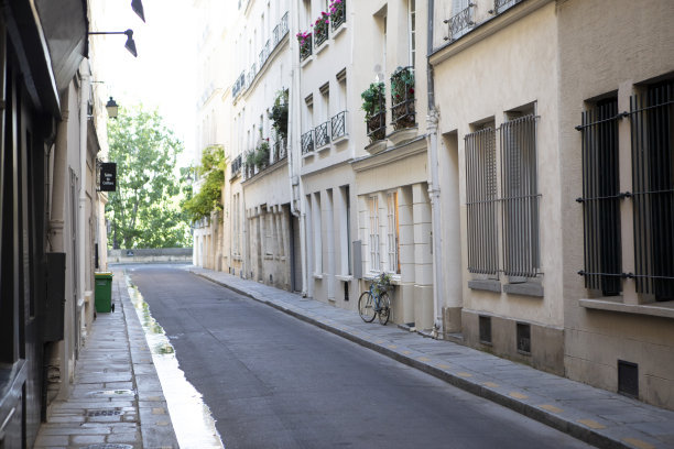 巴黎空旷的后街图片下载