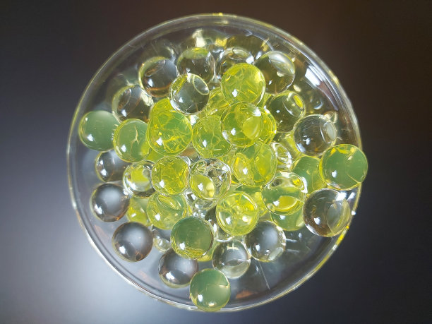 背景上的凝胶。图片下载