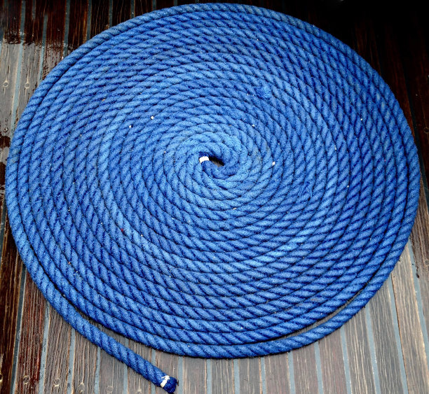 盘绕的绳子图片下载