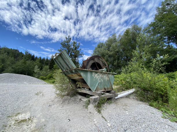 采石用重型机械图片下载