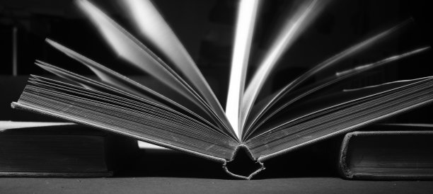 开卷合卷，黑白分明，读书，教育，知识观念。图片下载