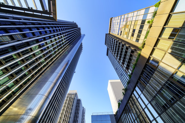 俯瞰马德里金融区的办公大楼，阿兹卡综合大楼。图片下载