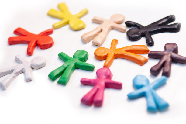 白色背景的彩色泥塑图片下载