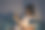 少年在她的房间里写作和休息。图片下载