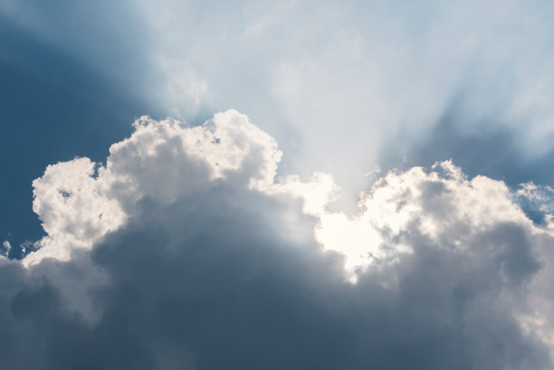 云在天空图片下载