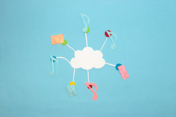 云，数字内容被阅读，音乐和信息存储在云，创意艺术设计，技术艺术蓝色背景图片下载