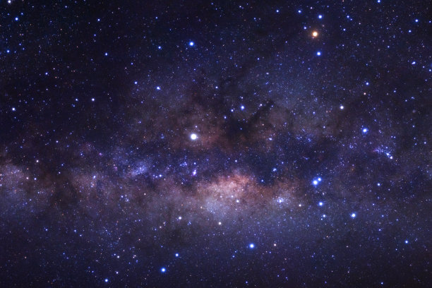 银河系与宇宙中的恒星和太空尘埃的特写图片下载