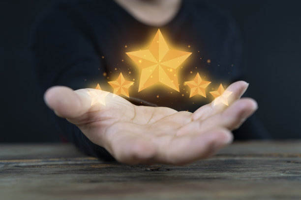 客户的手给了五星评价。服务等级图片下载