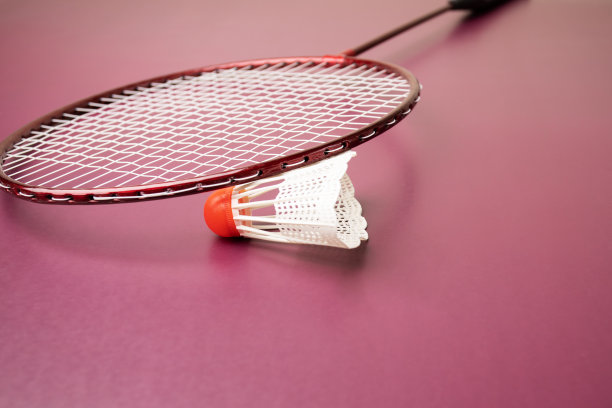 羽毛球背景，羽毛球球和球拍图片下载