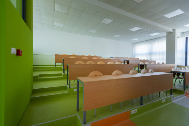 在中学的演讲厅图片下载