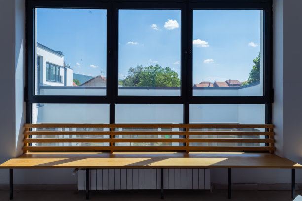 空的学校走廊图片下载