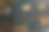 紧闭的酒吧里的木制桌椅图片下载
