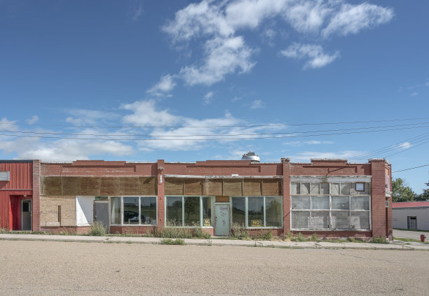 位于阿尔伯塔省格莱臣的废弃店面图片下载