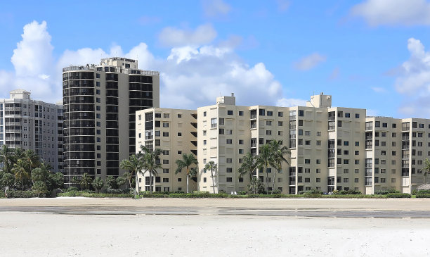 迈尔斯堡海滩上的公寓图片下载