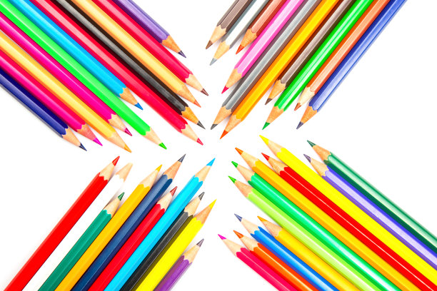 彩色铅笔。一套用于在白色背景上绘画的彩色铅笔。绘画的艺术创造力图片下载