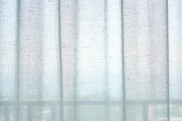 白色窗帘在室内与自然光线，室内设计图片下载