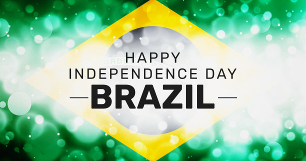 巴西独立日背景与散景和照明。多彩抽象的巴西国庆日图片下载