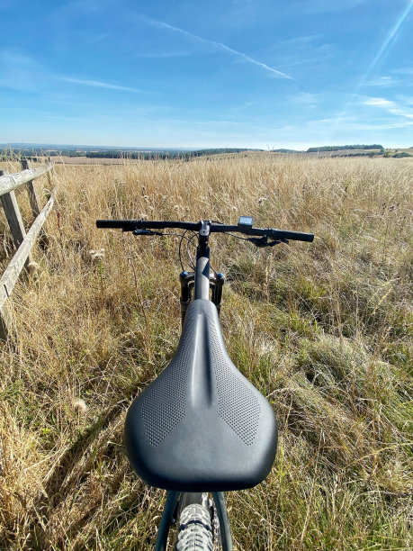 乡村山地自行车图片下载