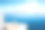 希腊圣托里尼岛的白色建筑。阳台上的两把椅子，可以看到海景。图片下载
