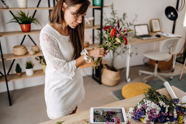 它让我快乐图片下载