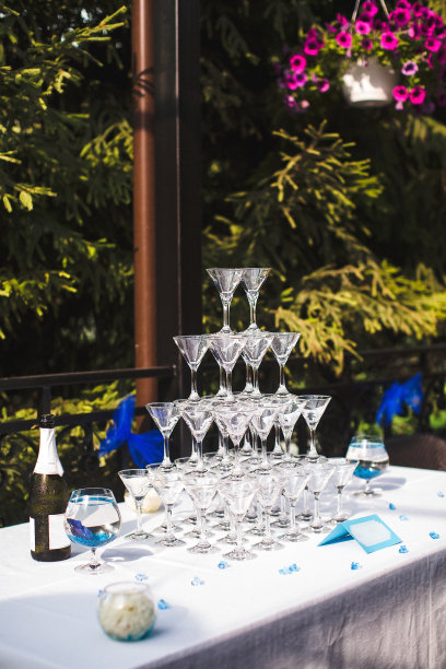 婚礼上桌子上的蜡烛图片下载