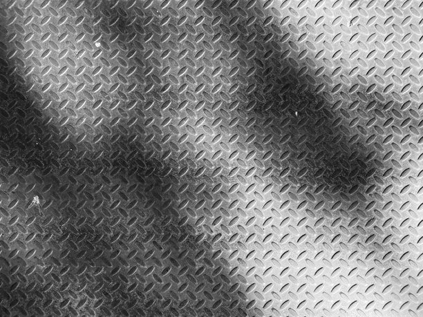 不锈钢菱形板薄板钢铁锈台阶金属锈工业提锈花纹地板工业地板平台图片下载