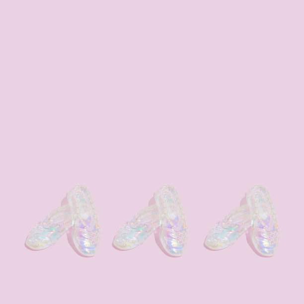 芭蕾足尖鞋在粉彩背景的创意布局。芭蕾、舞蹈的想法。图片下载