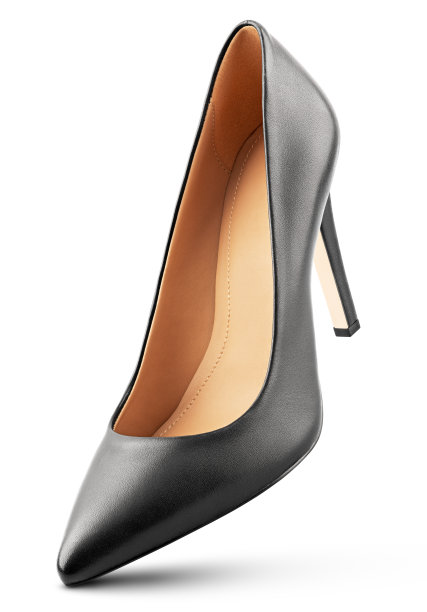 黑色皮革高跟女鞋孤立在白色背景图片下载