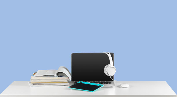 现代创意工作区。图片下载