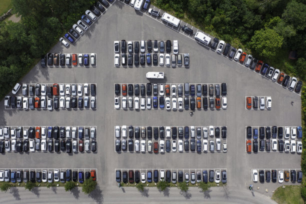 完整的停车场图片下载