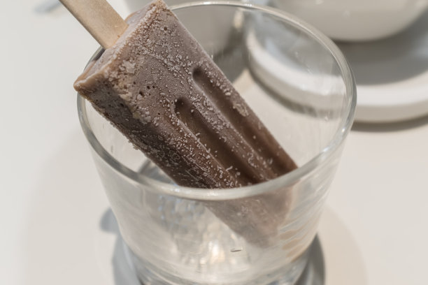 巧克力冰淇淋冰棒图片下载