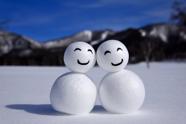 雪娃娃图片下载