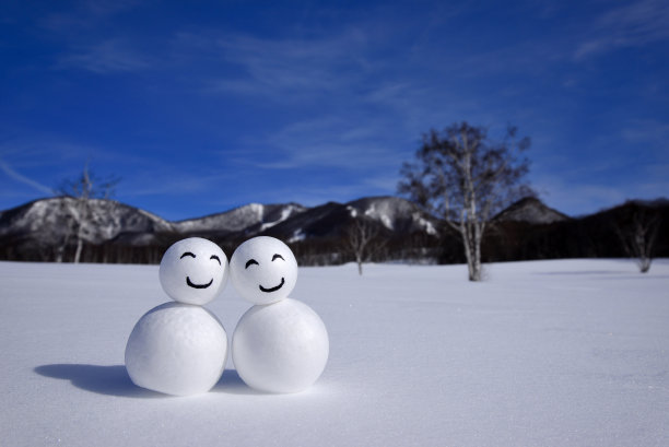 雪娃娃图片下载