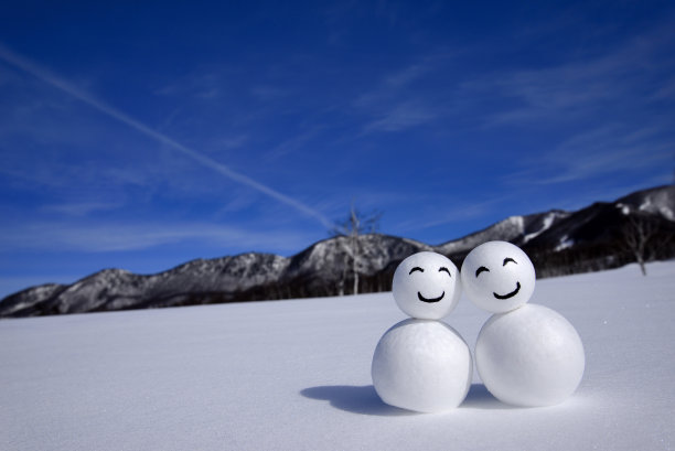 雪娃娃图片下载