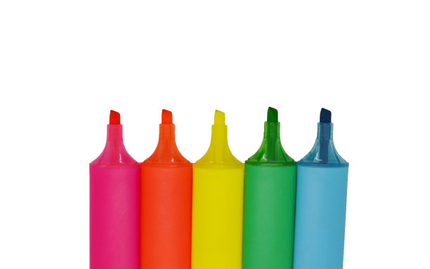 白色背景上的标记。图片下载