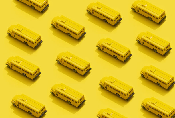 黄色校车，学习时间，学校图片下载