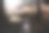 一张女性腿部意图的特写照片。旅游徒步探险的概念。从帐篷看风景图片下载