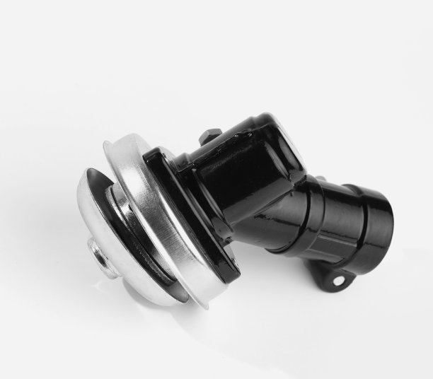 电动割草机的变速箱。玻璃上的微调减速器。修剪器齿轮箱齿轮头刷割草机草，修剪器更换齿轮头，草坪割草机部分园艺工具孤立在白色背景图片下载