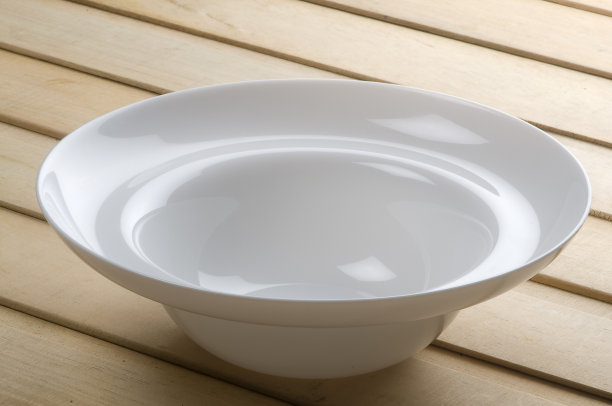 空的汤碗板图片下载