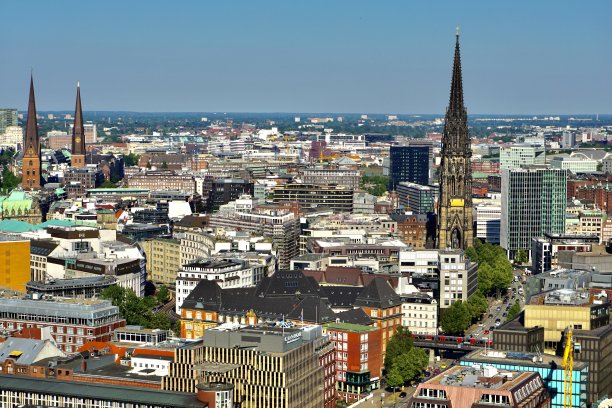 圣迈克尔教堂(德语:Hauptkirche Sankt Michaelis)，俗称米歇尔(德语:[ˈmɪçl̩])，是汉堡五大路德教会(Hauptkirchen)之一，也是该市最著名的教堂之一。图片下载
