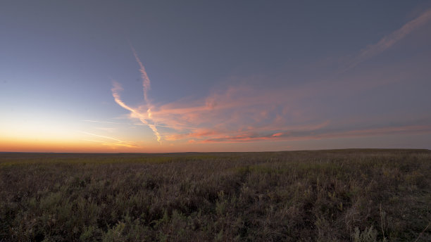 草原上的日落图片下载