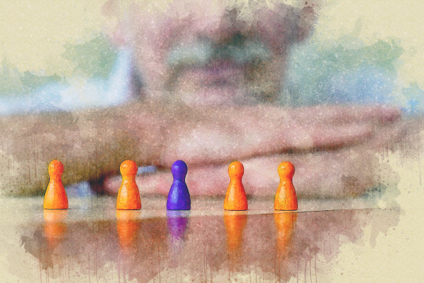 桌上的游戏棋子和水彩风格的商人图片下载