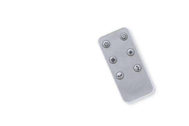 风扇遥控隔离在白色与剪切路径。图片下载