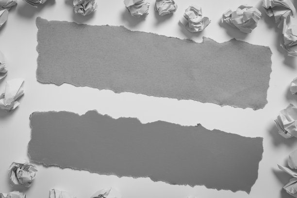 抽象的普通撕纸显示背景与钢笔的概括性扁平表呈现另一个背景和铅笔轮廓垫展示真实的历史与马克笔图片下载