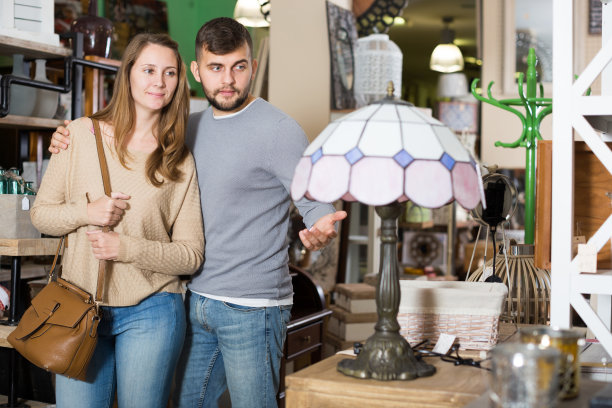 情侣选台灯图片下载