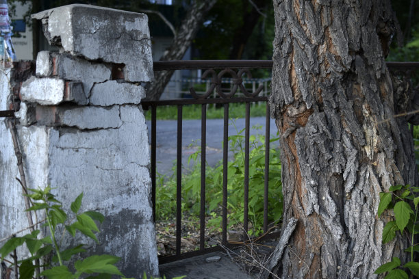 摘要铁栅栏桩门为数字壁纸设计。抽象的概念。设计元素。现代设计。蓝色背景。复古的风格。建筑结构。图片下载