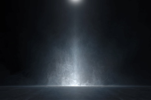 空旷黑暗抽象的水泥墙和工作室室内烟雾浮上的纹理作为展示产品的墙面背景。图片下载