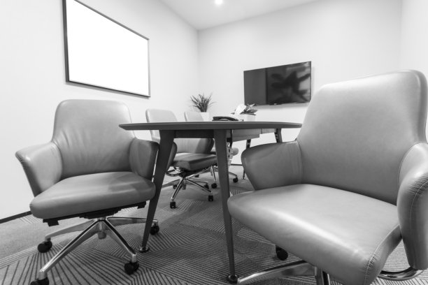 带真皮座椅的小会议室图片下载