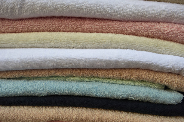 市场上五彩缤纷的毛巾图片下载