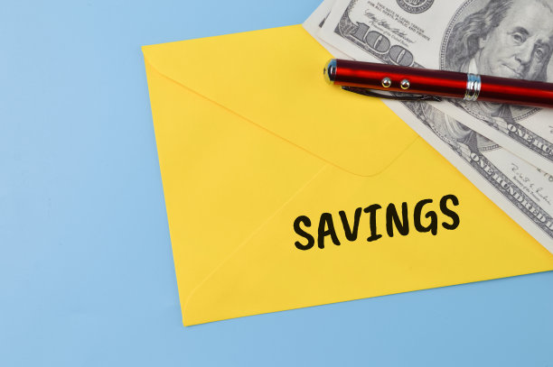 钞票、笔和黄色信封，有文字储蓄图片下载